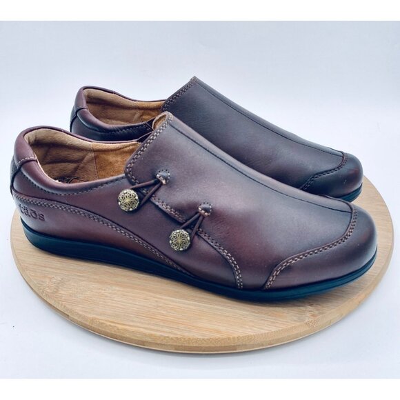 Taos Encore Shoes Womens 9 Brown Leather Loafer Comfort Flats Buttons - Picture 1 of 11